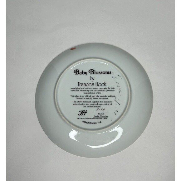 Vintage Collector’s Plate Baby Blossoms By Frances Hook (1982) - Picture 2 of 3